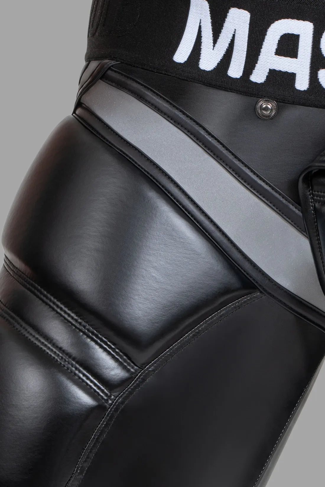 Shorts de Ciclismo 'Big Bulge'. Preto e Cinza 'Luz Refletiva'