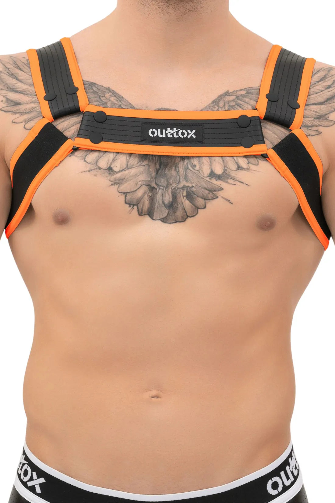 Outtox. Bulldog Harness com Snaps. Preto e Laranja