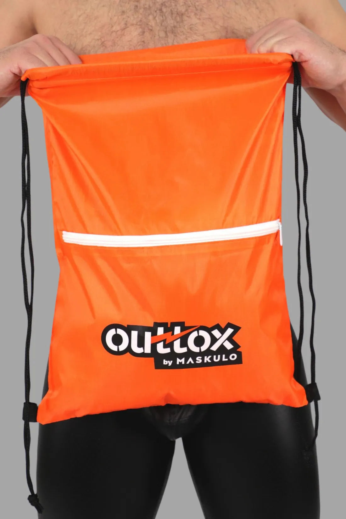 Outtox. Saco com cordão. Laranja