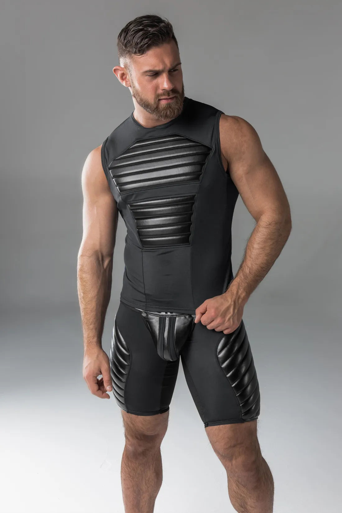 Armored. Regata masculina. Spandex. Almofadas frontais. Preto