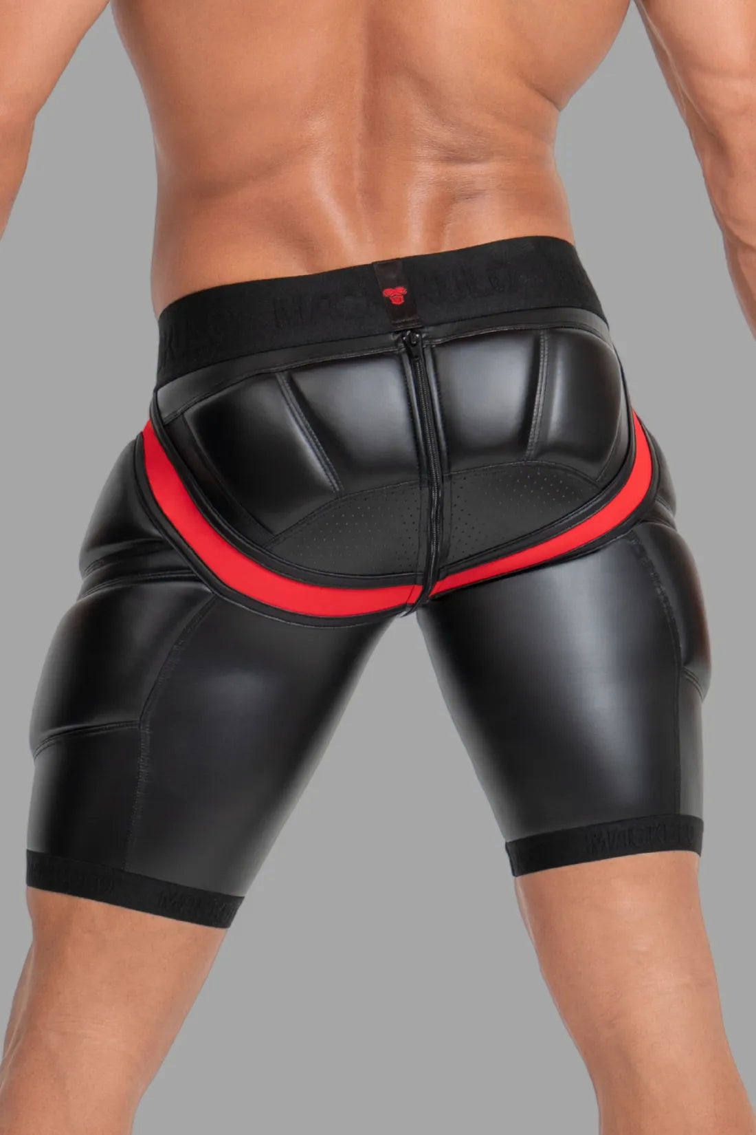 Pantalones cortos de ciclismo 'Big Bulge' en negro y rojo