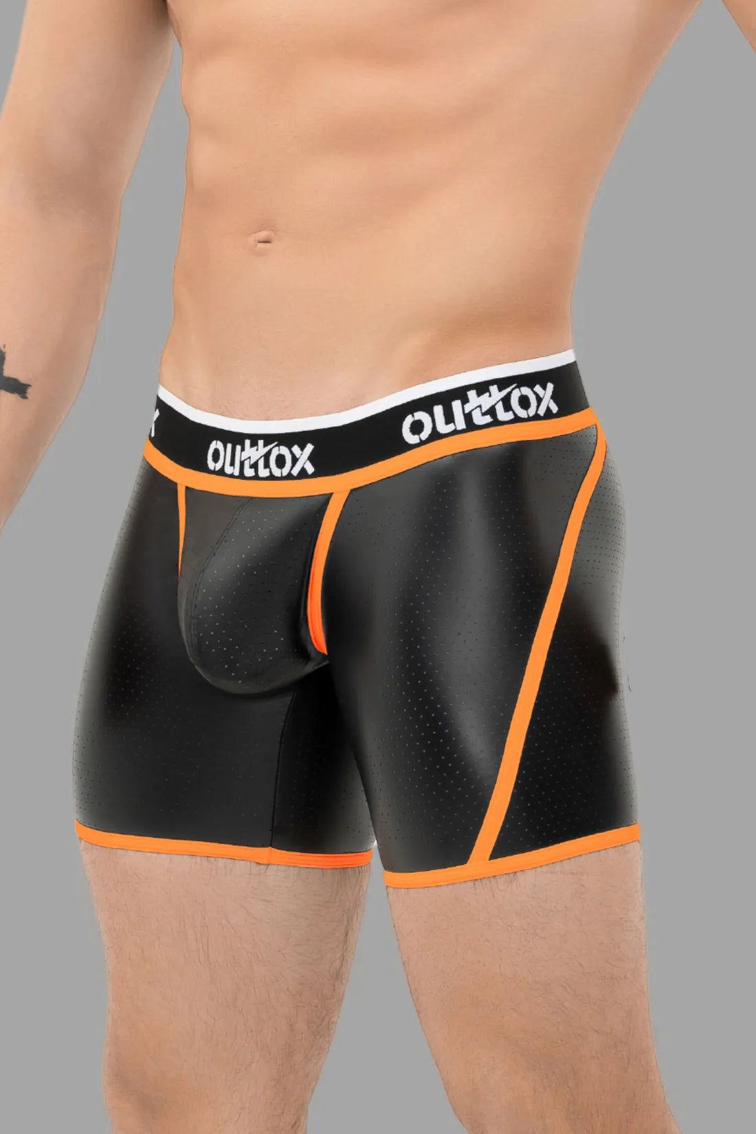 Outtox. Meia-calça curta Wrap-Rear. Tapa-sexo de pressão. Preto e laranja