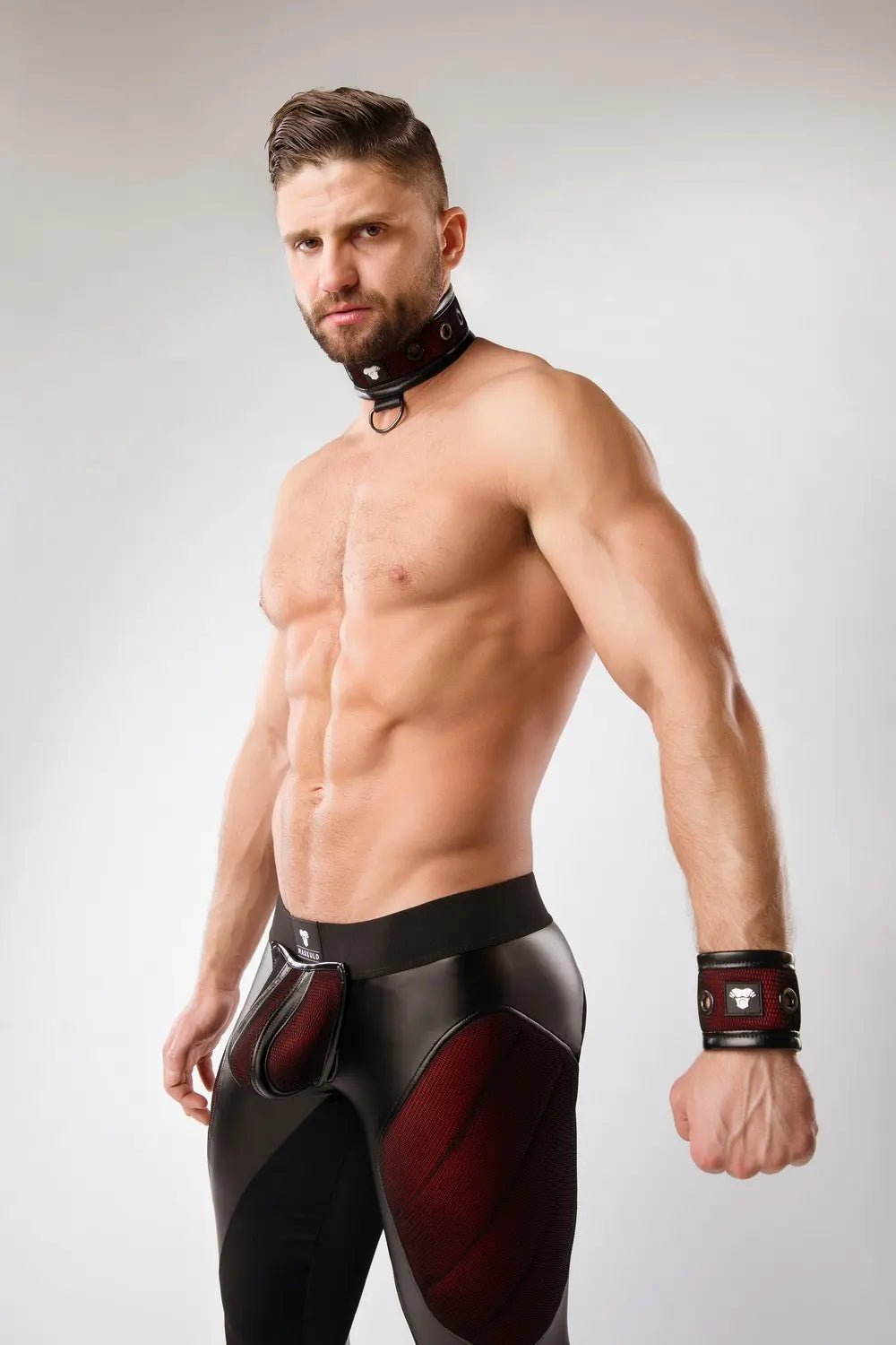 Armored. Color - Under. Mesh wristband. Red - MAC141-Y1 - Maskulo US NY FL