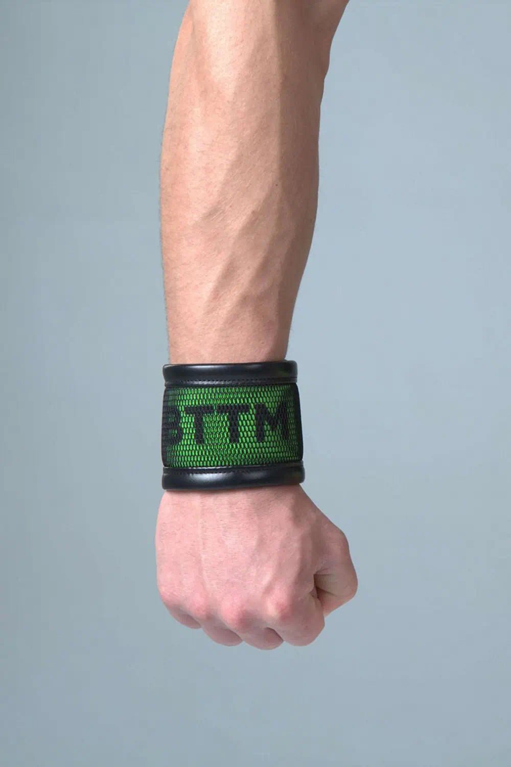 Youngero BTTM Green Neon. Role Wristband - MAC182-Y1 - Maskulo US NY FL