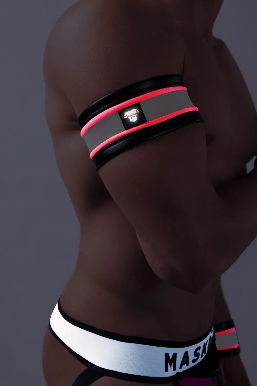 Youngero. Neon Biceps Band. Pink - MAC129-Y1 - Maskulo US NY FL