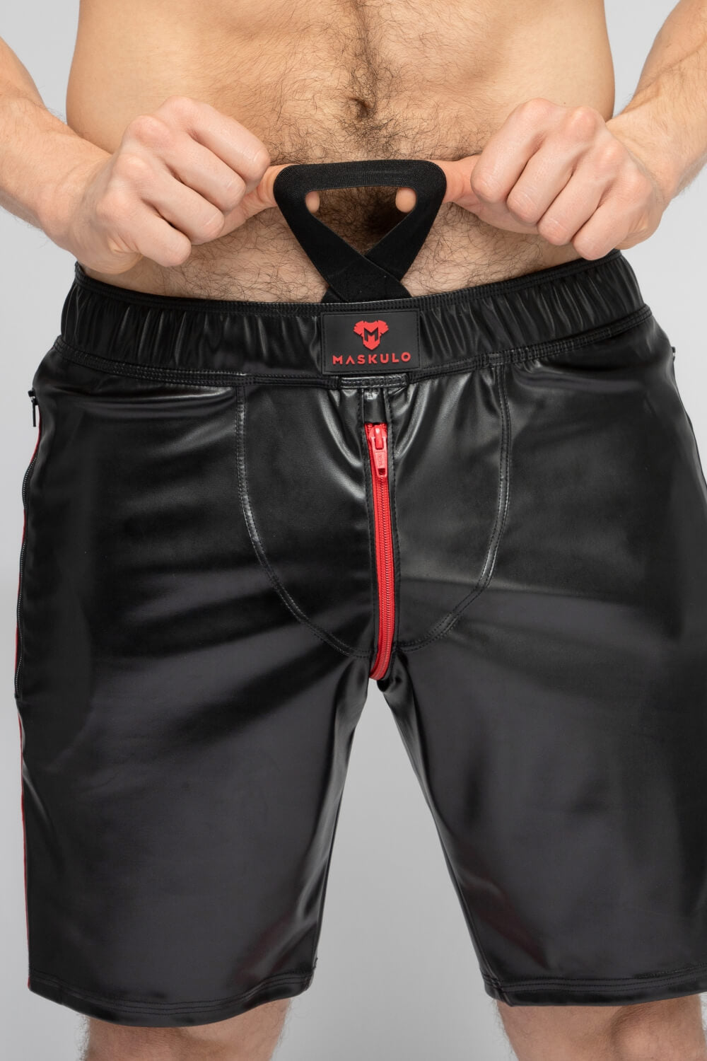Calavera. Pantalones cortos de fútbol de polipiel. Negro+Rojo 